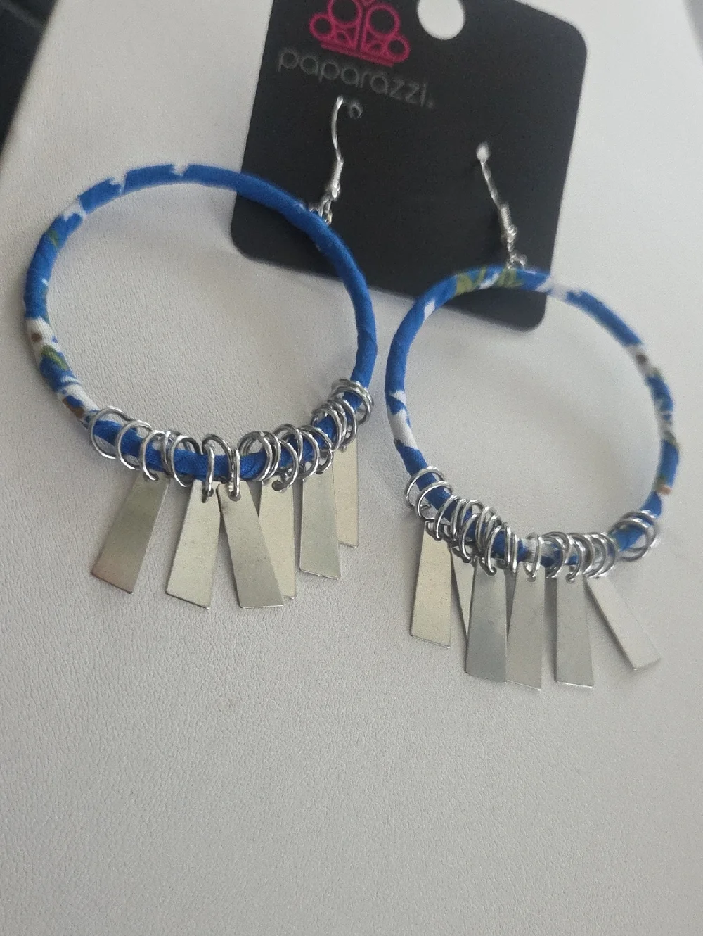 Paparazzi Garden Chimes Blue Earrings NWT - Picture 2 of 3